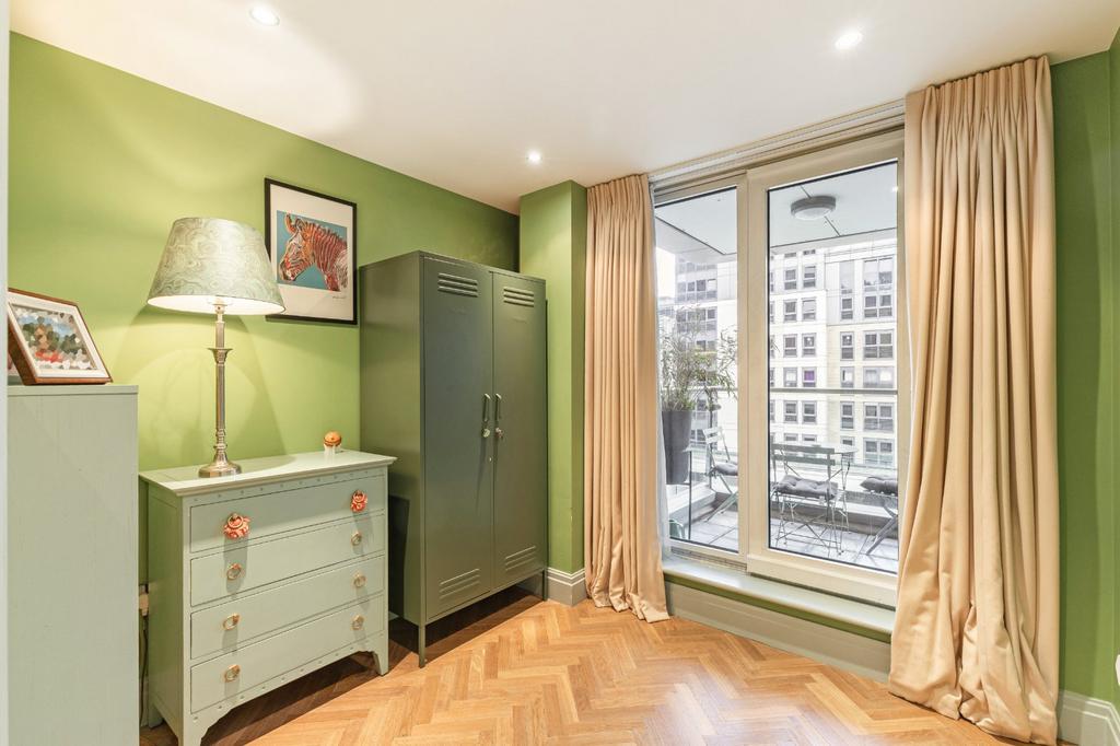 Bedroom/Study