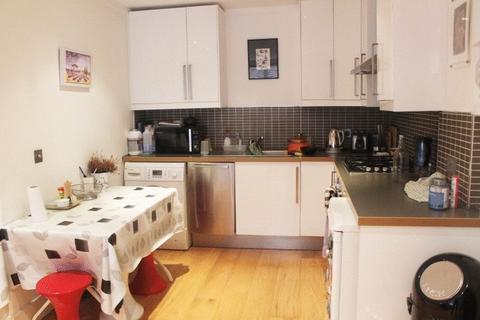 1 bedroom apartment to rent, Holloway Road, London