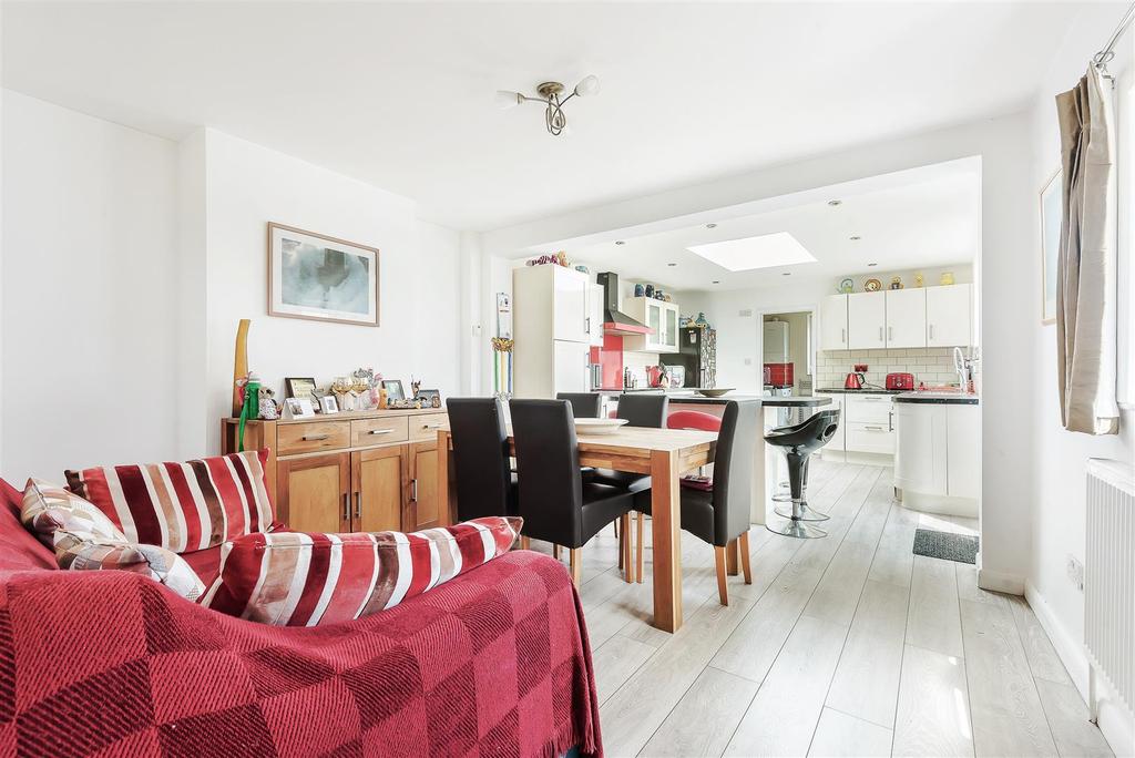 Westfield Road, Surbiton 2 bed end of terrace house £700,000