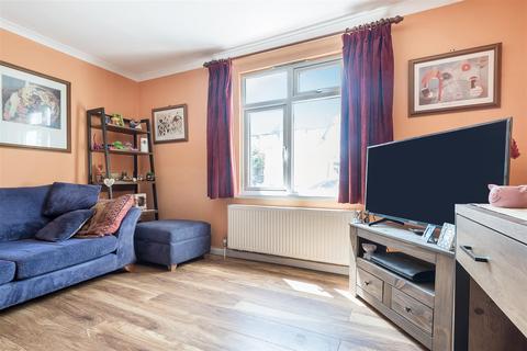 31 Westfield Road, Surbiton, KT6 4EL