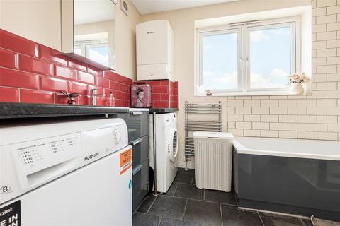 31 Westfield Road, Surbiton, KT6 4EL
