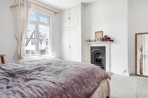 31 Westfield Road, Surbiton, KT6 4EL