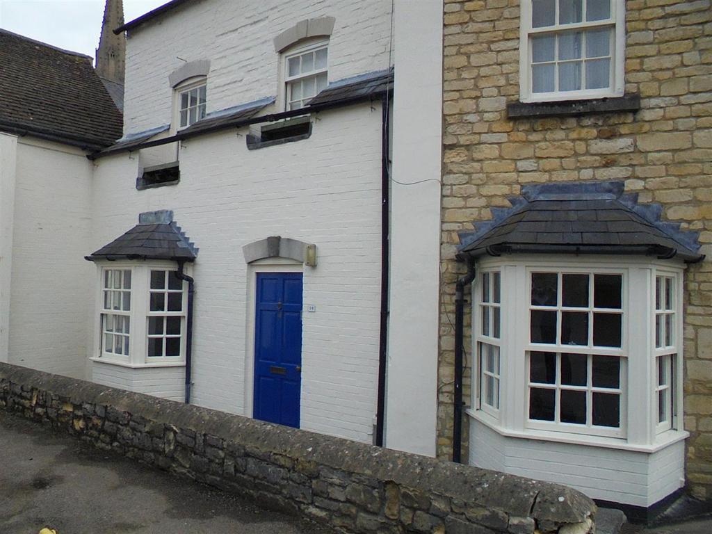 All Saints Mews, Stamford, Lincs 2 bed apartment £695 pcm (£160 pw)