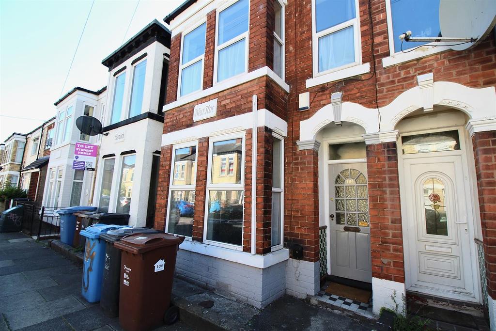 Hardy Street, Hull 3 bed house £595 pcm (£137 pw)