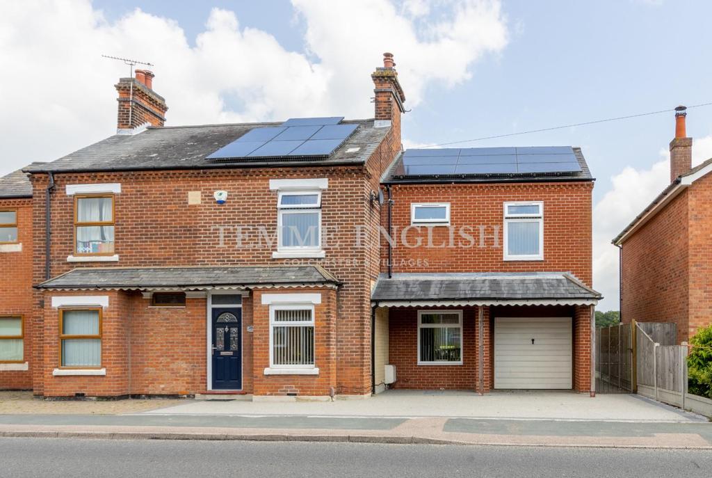 St. Johns Road, Colchester 4 bed semidetached house £350,000