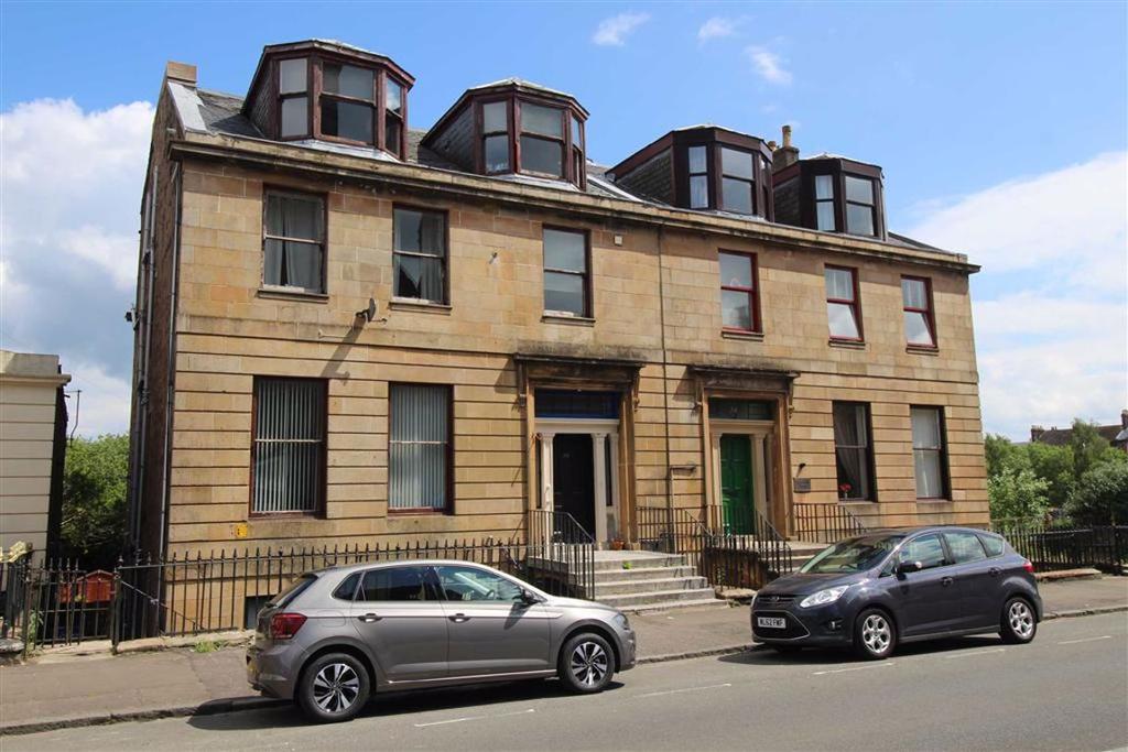 Union Street, Greenock 2 bed flat £112,000