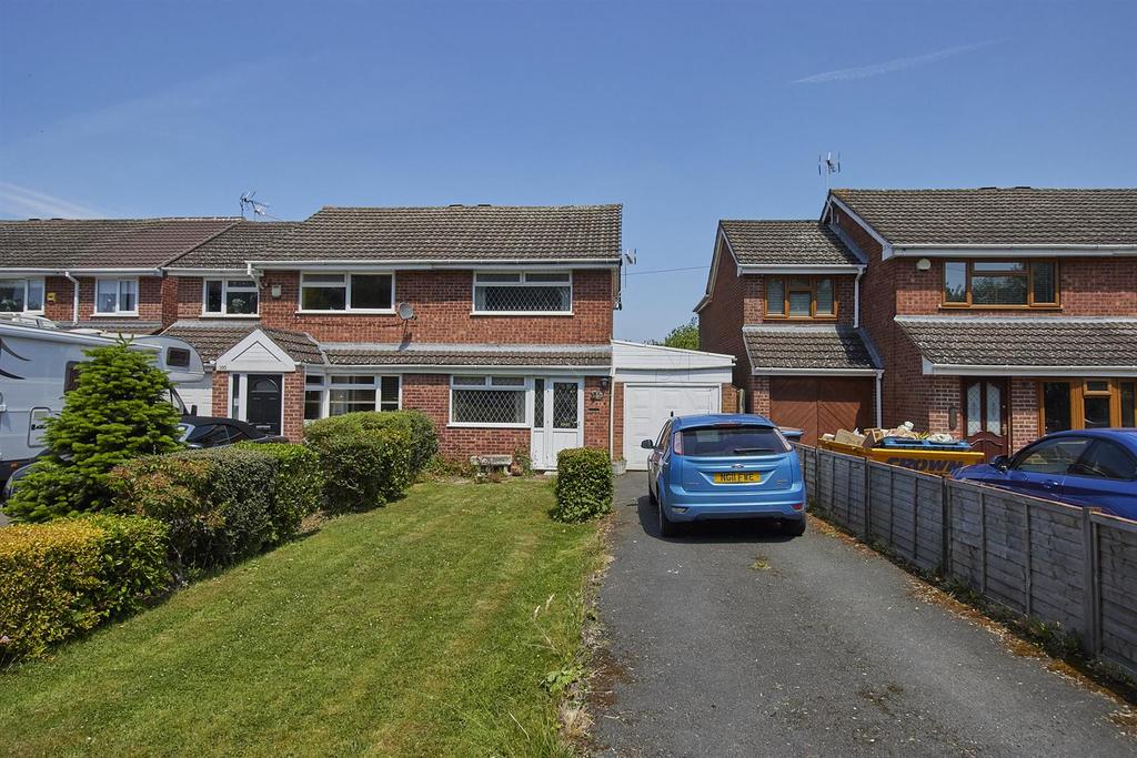 Hinckley Road, Barwell 2 bed semidetached house £170,000