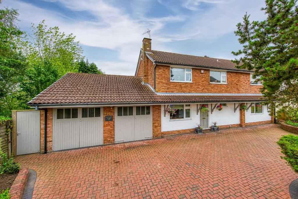 67, Engleton Lane, Brewood, Stafford... 5 bed detached house £615,000
