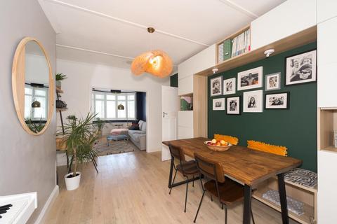 25 Kirby Close, Epsom, KT19 0PW