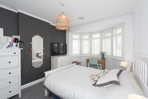 25 Kirby Close, Epsom, KT19 0PW