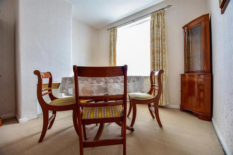 11 Elfrida Crescent, London, SE6 3EP