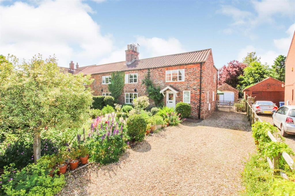 Main Street, Kilnwick, Driffield 3 bed semidetached house £340,000