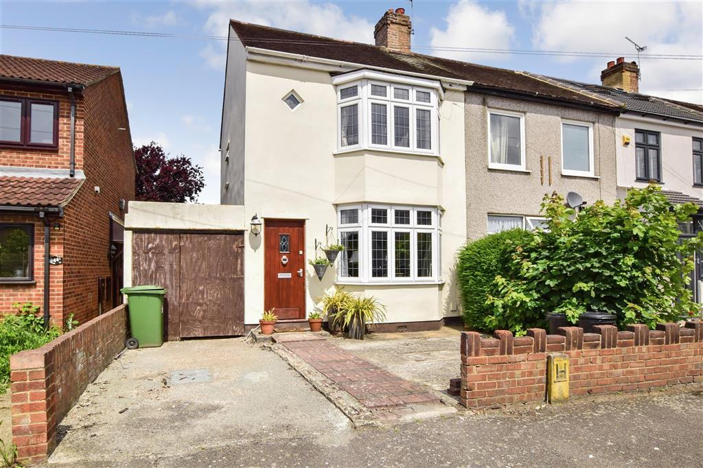 Stafford Avenue, Hornchurch, Essex 3 bed end of terrace house £425,000