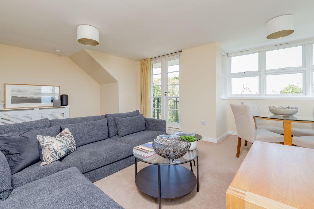 18/7 East Suffolk Park, Edinburgh, EH16 5PN 2 bed flat £325,000