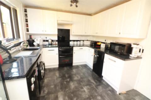 32 The Glen, Yate, Bristol, BS37 5PR