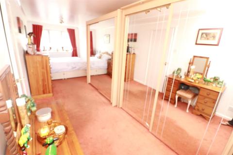 32 The Glen, Yate, Bristol, BS37 5PR