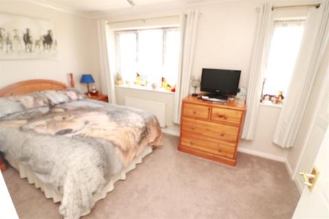 32 The Glen, Yate, Bristol, BS37 5PR
