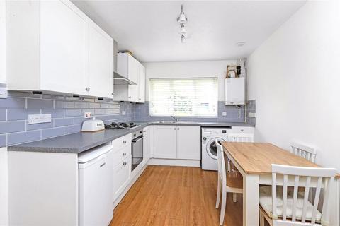 43 Honeysuckle Close, Badger Farm, Winchester, SO22 4QQ