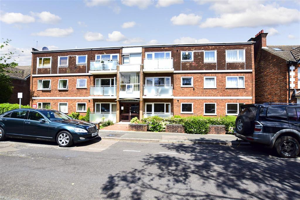 Lower Queens Road, Ashford, Kent 2 bed apartment £160,000