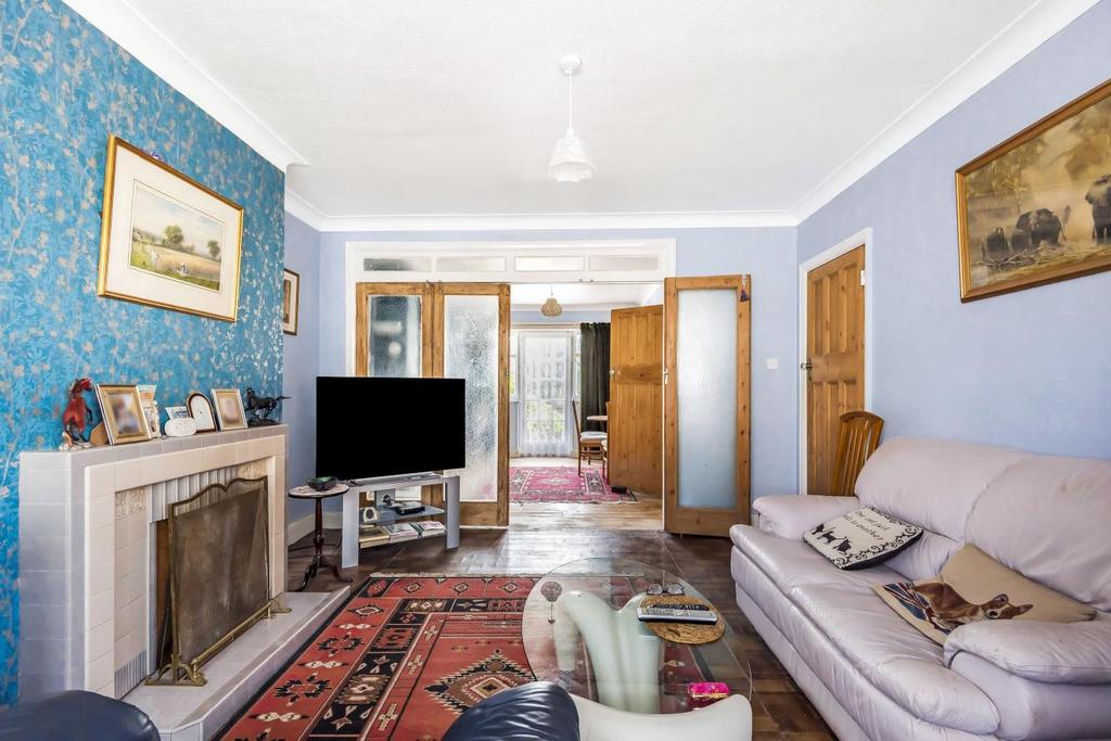 Sandringham Gardens, North Finchley 4 bed semidetached house £800,000