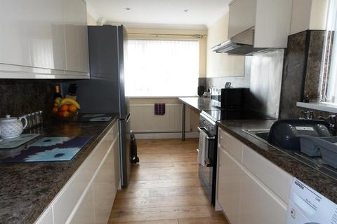 30 Deri Avenue, Pencoed, Bridgend, CF35 6TT