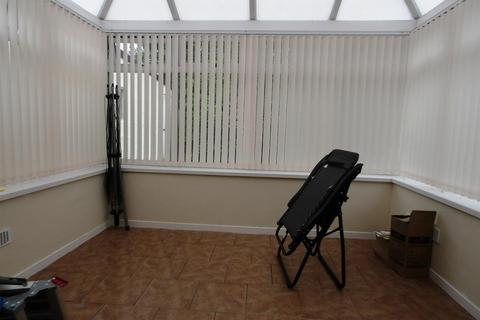 30 Deri Avenue, Pencoed, Bridgend, CF35 6TT