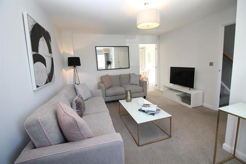 17 Barley Fields, Thornbury, Bristol, BS35 1AJ