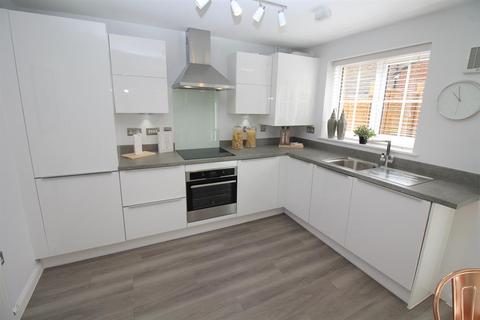 17 Barley Fields, Thornbury, Bristol, BS35 1AJ