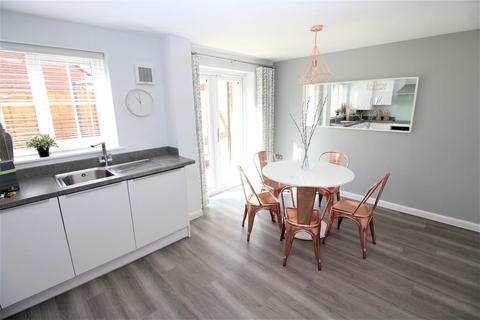 17 Barley Fields, Thornbury, Bristol, BS35 1AJ