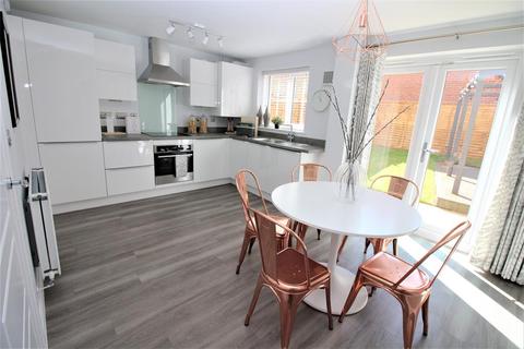 17 Barley Fields, Thornbury, Bristol, BS35 1AJ