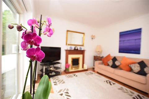 3 Whitefield Avenue, Purley, CR8 4BN