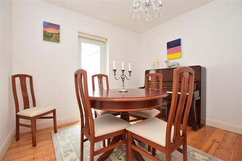 3 Whitefield Avenue, Purley, CR8 4BN