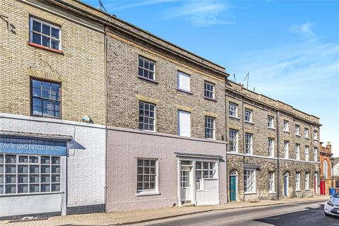 3 bedroom townhouse to rent, Churchgate Street, Bury St Edmunds, Suffolk, IP33