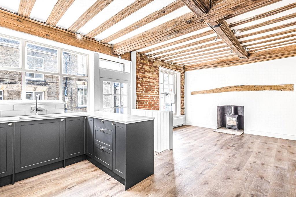 Kitchen/Living Rm
