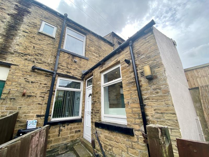 Fagley Road, Bradford, West Yorkshire, BD2 3LS 3 bed terraced house £