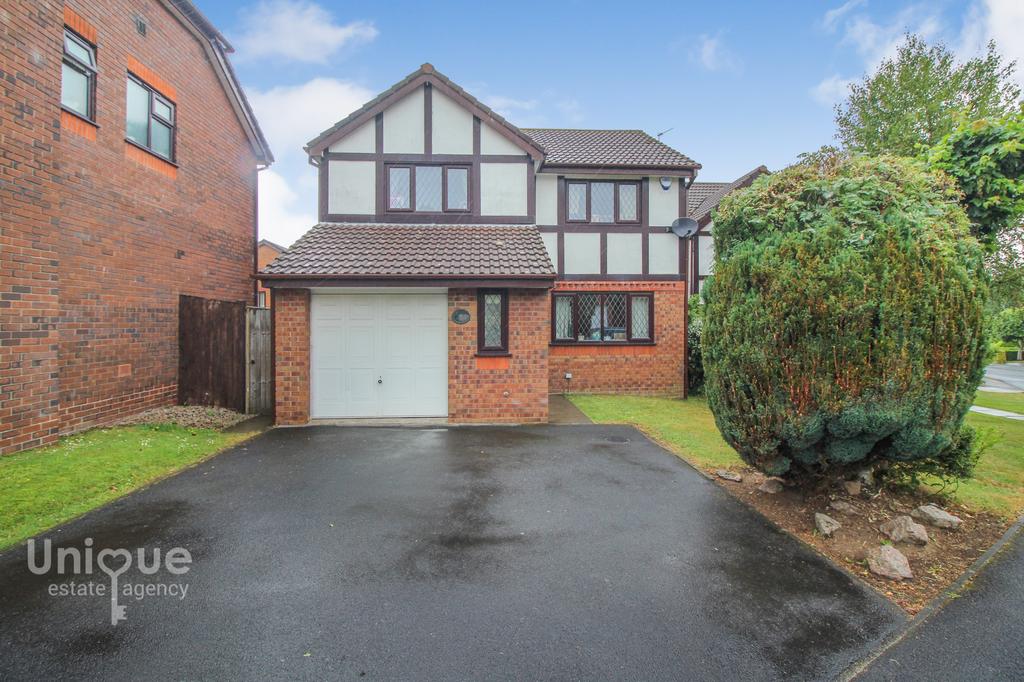 Foxwood Drive, Kirkham, PR4 4 bed detached house £294,950