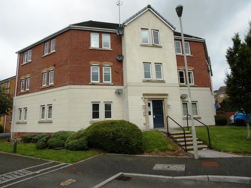 Longacres, Bridgend, CF31 2DE 2 bed flat £675 pcm (£156 pw)