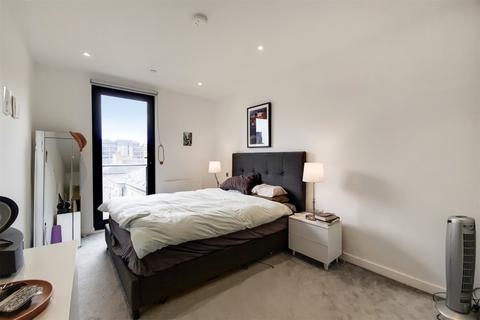 1 bedroom flat to rent, Luxe Tower, 12 Dock Street, London