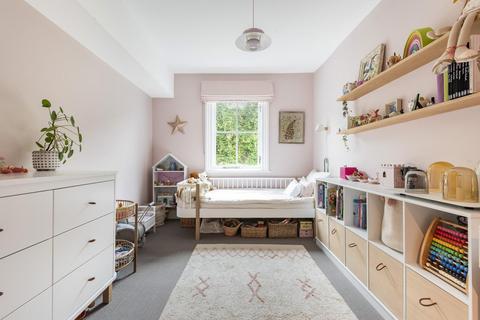 28a Westcroft Square, London, W6 0TD