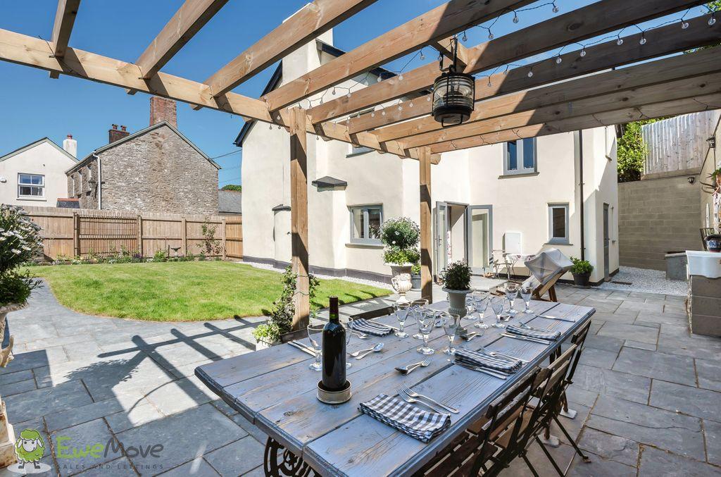 Stoke Rivers, Barnstaple EX32 7LD 4 bed detached house £600,000