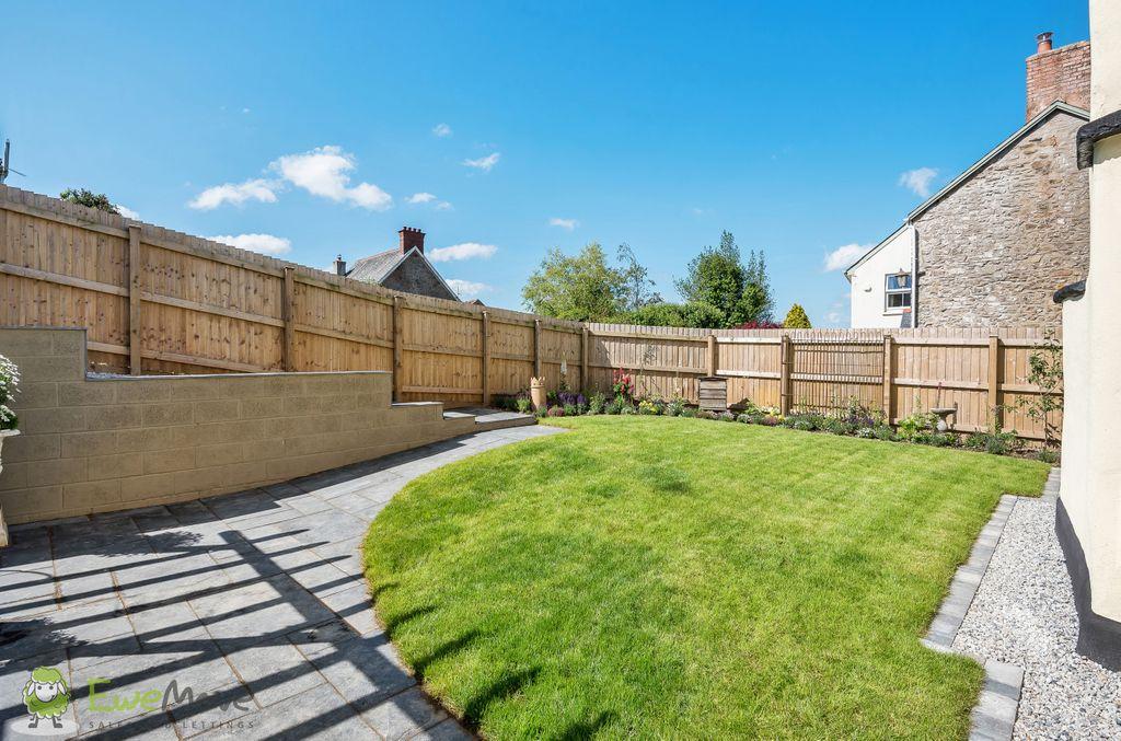 Garden at Side