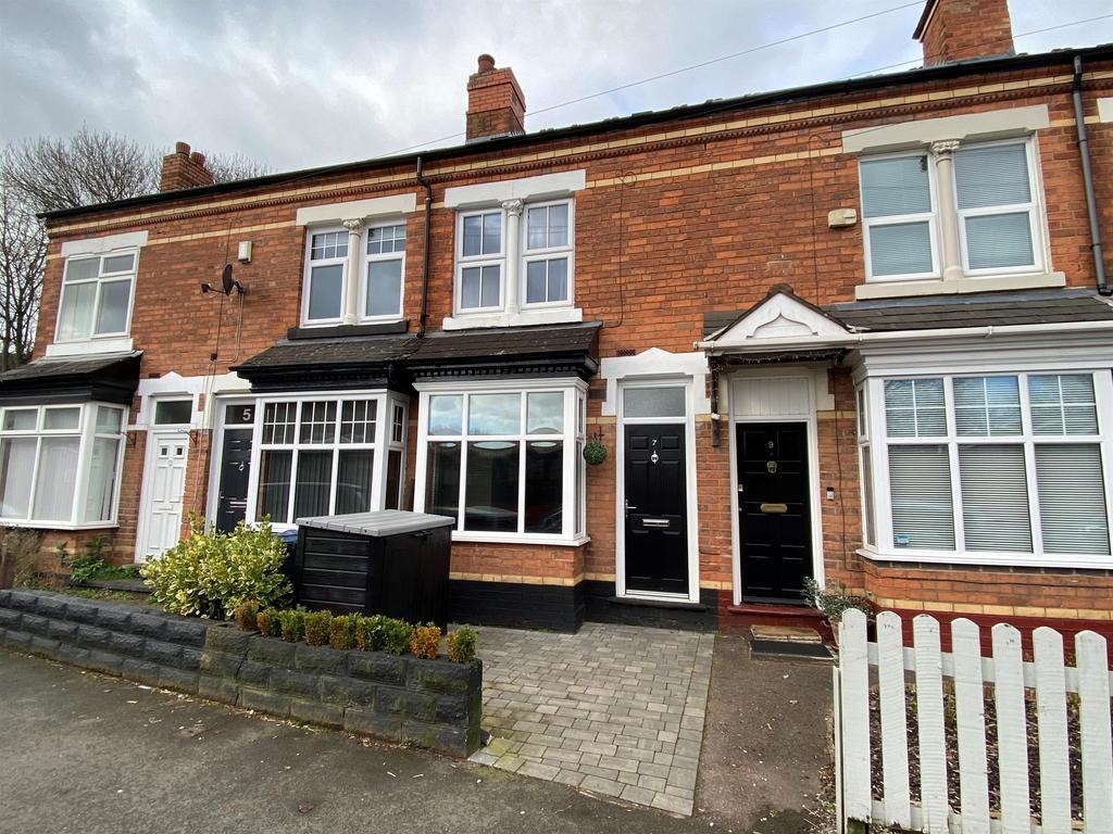 Riland Road, Sutton Coldfield 2 bed terraced house £825 pcm (£190 pw)