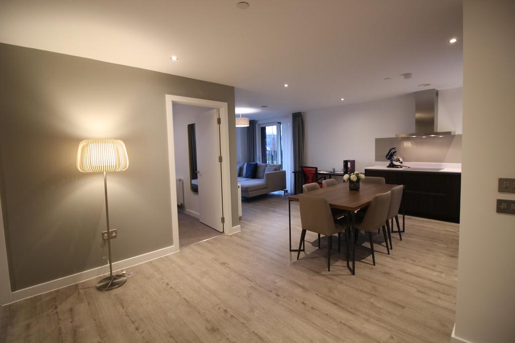3 Lockside Lane, Middlewood Locks... 3 bed apartment £1,920 pcm (£443 pw)