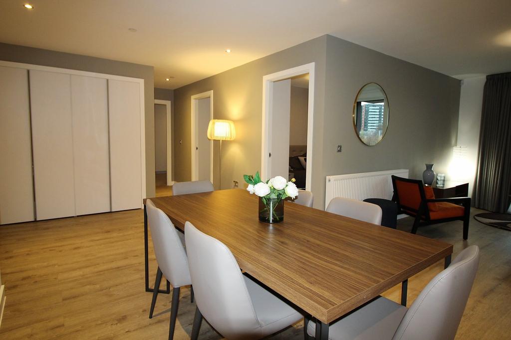 3 Lockside Lane, Middlewood Locks... 3 bed apartment £1,920 pcm (£443 pw)