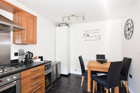 11 Eustace Crescent, Strood, Rochester, ME2 2GL