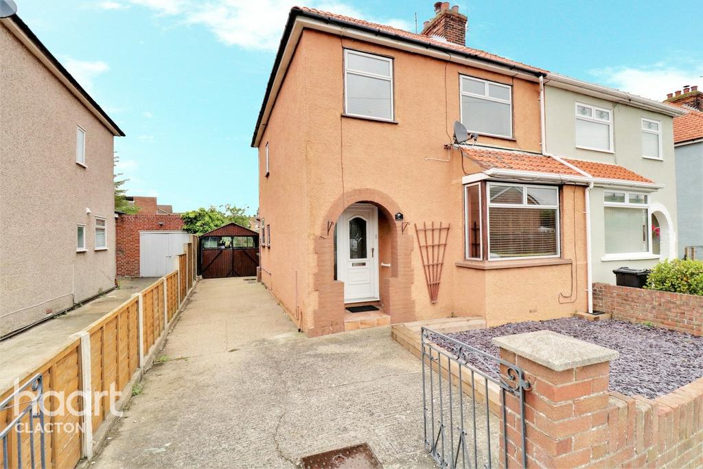 Coopers Lane, ClactonOnSea 3 bed semidetached house £220,000
