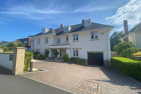 Flat 4, Fulbrook Heights, 7 Lakeside Road, Poole, BH13 6LR