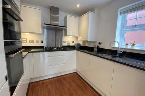 Flat 4, Fulbrook Heights, 7 Lakeside Road, Poole, BH13 6LR