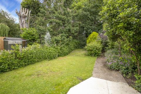 83b Russell Road, Buckhurst Hill, IG9 5QF