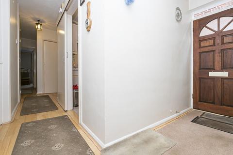 83b Russell Road, Buckhurst Hill, IG9 5QF